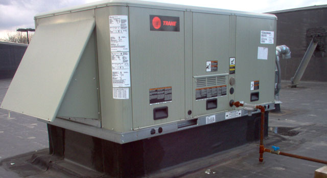 Trane Commercial HVAC Rooftop Heating and Cooling Unit